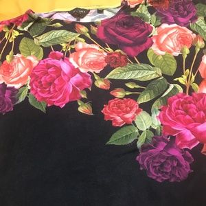 Ted Baker Rose fitted tee Top  size 2 Small